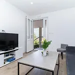 Bokarica Apartment *
