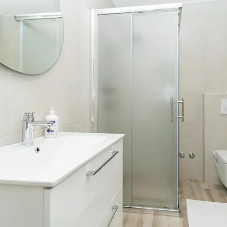Bokarica Apartman *
